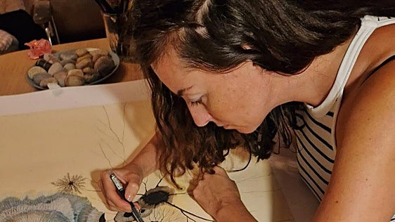 Clara Sopeña, artista plástica: «Me gusta imaginar lo que no se puede ver»