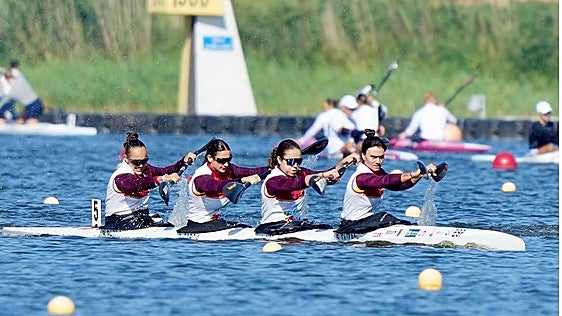 El K4 de las asturianas Sara Ouzande y Lucía Val apunta alto en el Mundial de Piragüismo