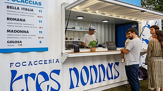 Café, focaccia y churros con chocolate: la oferta gastronómica también crece en el Hípico de Gijón