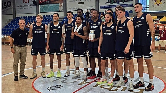 El Alimerka Oviedo Baloncesto sucumbe ante el campeón de Portugal