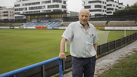 Luis Gallego, presidente del Marino de Luanco: «Este equipo es mi vida, lo único que hago es echarle horas»