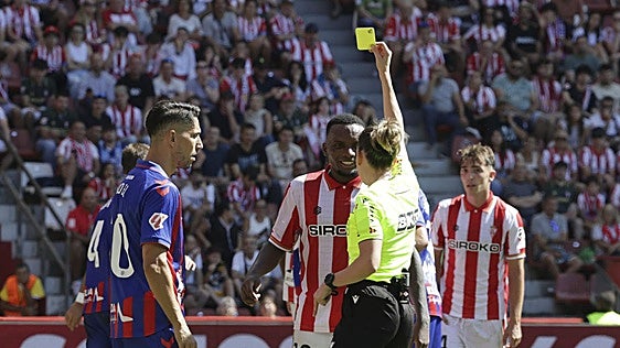 Otero, capitán del Sporting: «Con dos derrotas en casa es normal que la gente esté cabreada»