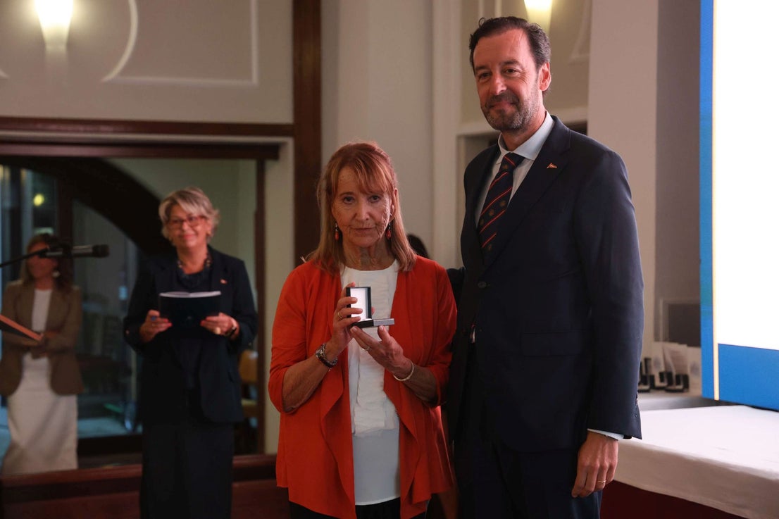 El Club de Regatas de Gijón homenajea a 10 socias de honor
