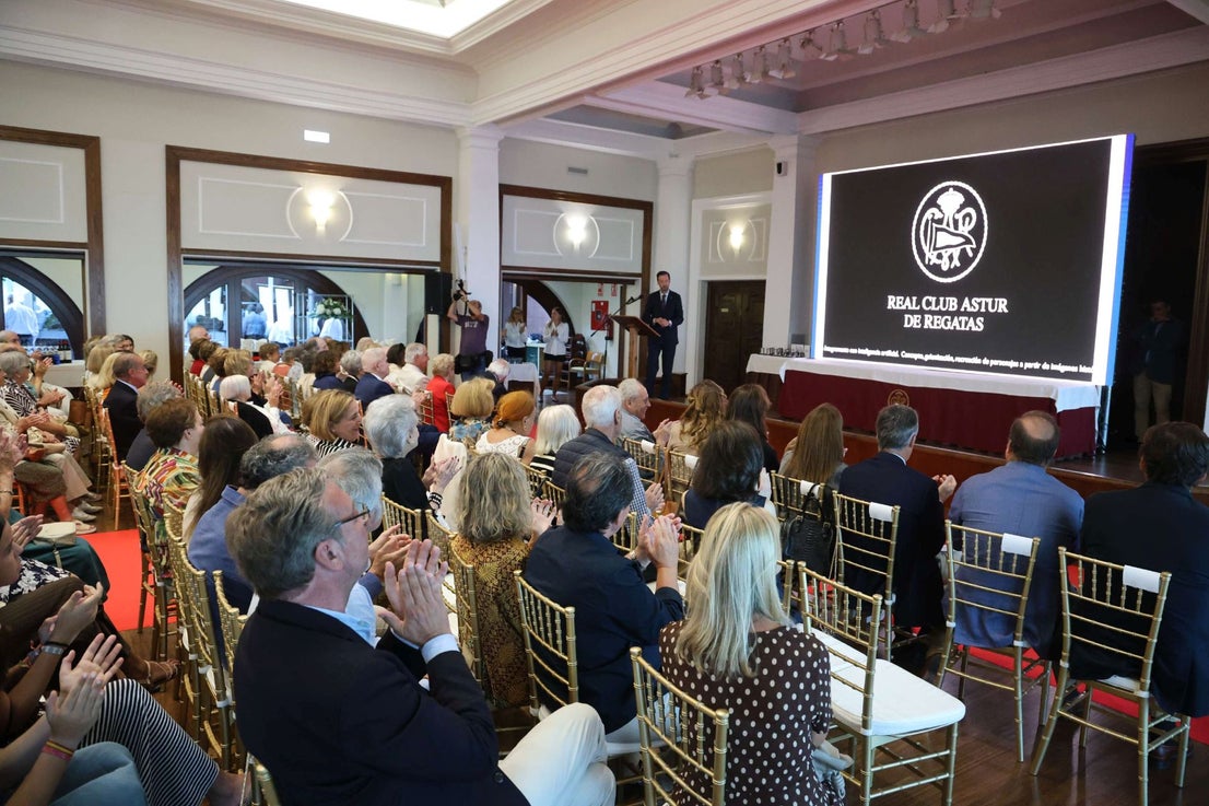 El Club de Regatas de Gijón homenajea a 10 socias de honor