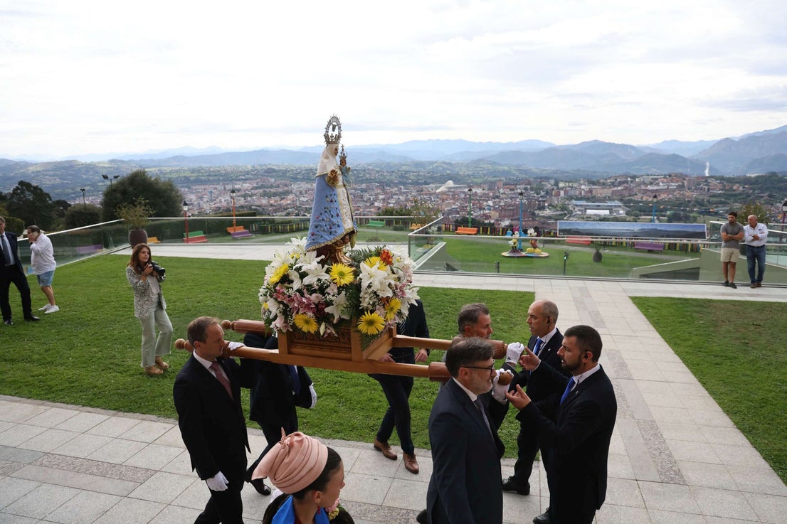 El Centro Asturiano de Oviedo pone el broche a unas «fiestas con mucha participación»