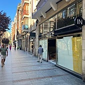 Antiguo local de Inside en el número 53 de la calle Corrida, que se está reformando para dar entrada a Brownie a finales de octubre.