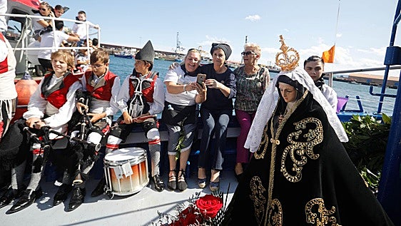 El barrio de Pescadores de Gijón celebra las fiestas de la Virgen de la Soledad