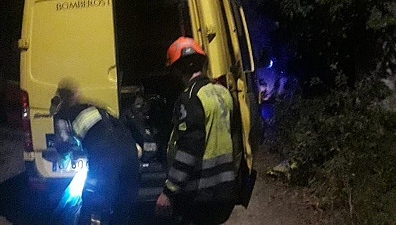 Salvado un hombre en Allande que quedó atrapado en una tina de vino y casi se ahoga