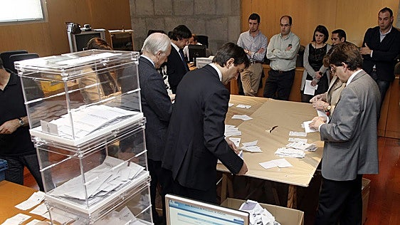 El voto exterior crece en Asturias: uno de cada siete electores ya reside fuera de España