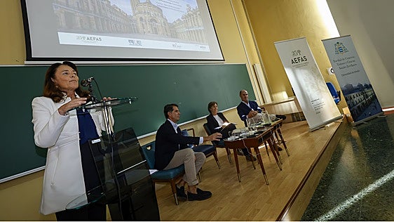 La Facultad Jovellanos abre curso con 1.300 estudiantes: «Con trabajo y con esmero al final las cosas salen»