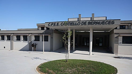 CCOO denuncia la falta de auxiliares educadores en el Colegio de Educación Especial de Castiello de Bernueces
