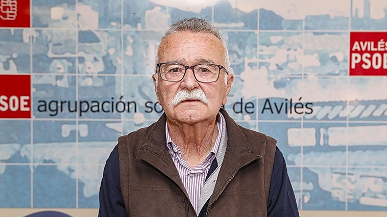 La muerte de Santiago Álvarez tiñe de luto a la familia socialista de Avilés