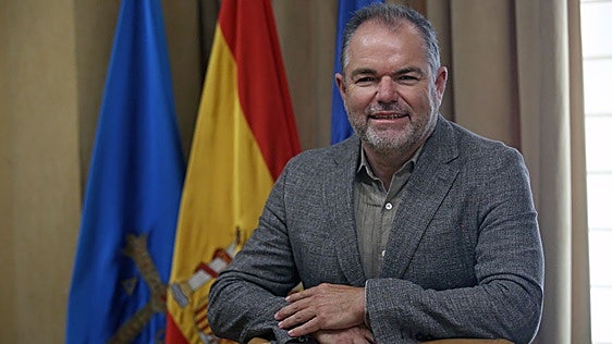 Carlos Paniceres optará a un tercer mandato al frente de la Cámara de Comercio de Oviedo