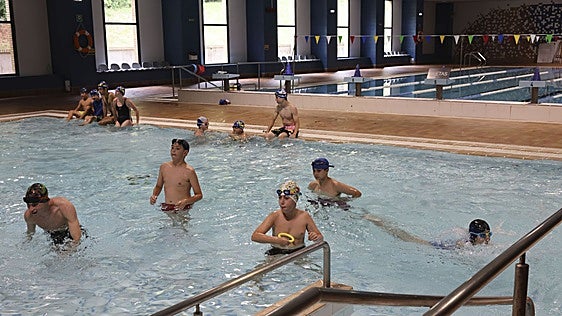 La piscina municipal de La Magdalena, en Avilés, será más accesible y mejorará sus vestuarios adaptados