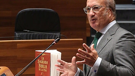El parlamento de Asturias acaba con bronca y un Barbón ausente el debate sobre el estado de la región