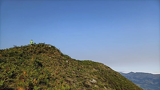 Ruta al Cerro Sopiedra y al pico Robléu: un viaje por los montes del sur de Piloña