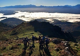 Cinco recorridos para adentrarse en la sierra del Sueve y descubrir un paisaje lleno de contrastes, personalidad y belleza.