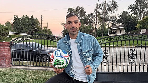 David Barral: «El Sporting tiene que estar en Primera por todo lo que se vive a su alrededor»
