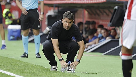 Nicolás Larcamón, entrenador del Sporting de Gijón: «La idea es intentar mantener la identidad en Tenerife»