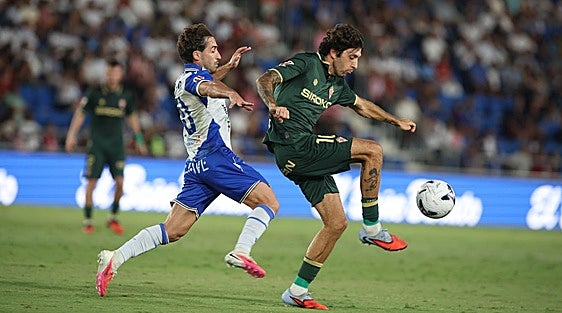 Iosifov pone líder al Sporting de Gijón