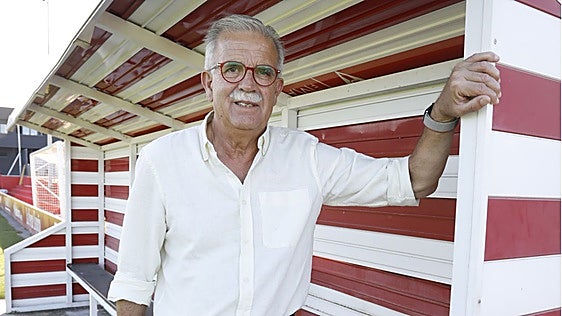 Acebal, el técnico con el que el Sporting se llevó su último derbi en el Tartiere: «Llevamos ya 25 años sin ganar en Oviedo y es el momento»