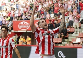 Antonio Casas, el pasado domingo, celebrando uno de sus goles contra el Celta Fortuna.