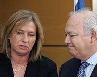 Moratinos se reúne en Jerusalén con Peretz y la ministra de Exteriores israelí