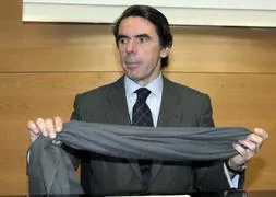 El Tribunal de Cuentas investiga los gastos para la frustrada medalla del Congreso de EEUU a Aznar