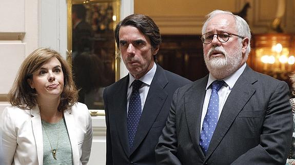 Aznar, junto a Cañete y Sáenz de Santamaría.