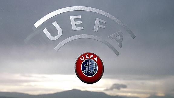 Logo institucional de la UEFA.