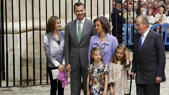 Los Reyes, los Príncipes de Asturias y las infantas Leonor y Sofía, en Mallorca esta Semana Santa. 