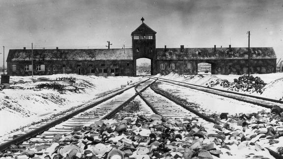 Puerta principal de Auschwitz. 