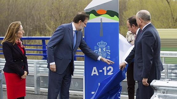 Rajoy, en la puesta en servicio de la conexión de la Autovía que une Navarra y La Rioja. 