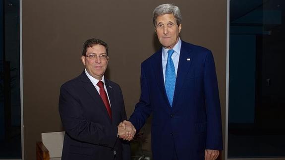 John Kerry se ha reunido con su homólogo cubano, Bruno Rodríguez. 