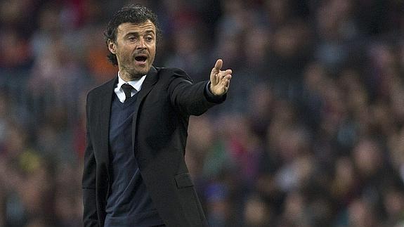 Luis Enrique da instrucciones. 
