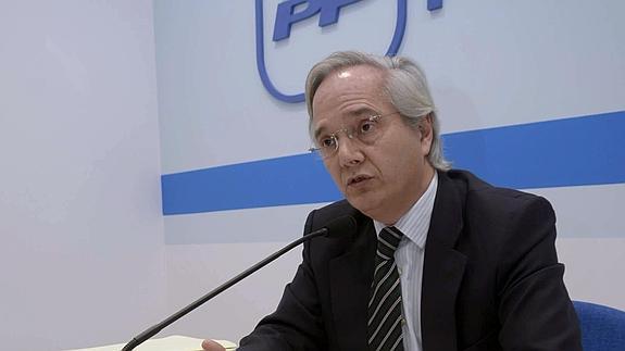 El diputado popular Pedro Gómez de la Serna.