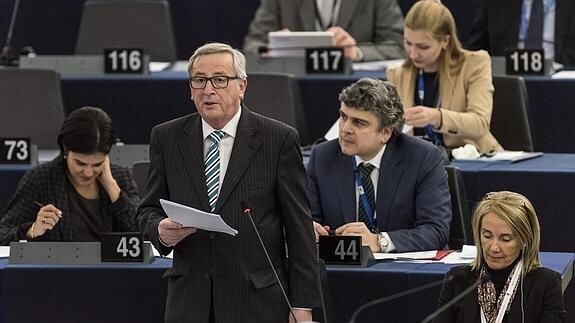 El presidente de la Comisión Europea, Jean-Claude Juncker, ante el pleno de la Eurocámara en Estrasburgo (Francia).