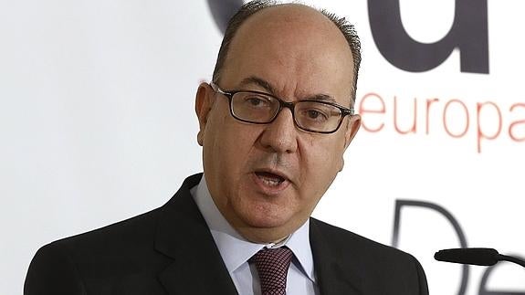 El presidente de la Asociación Española de Banca (AEB), José María Roldán.