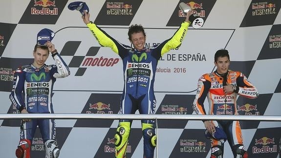 Rossi celebra su victoria en Jerez. 