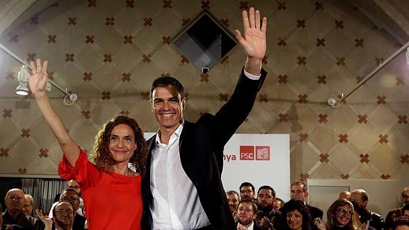 Pedro Sánchez y Meritxell Batet, durante un acto del PSC en Barcelona.