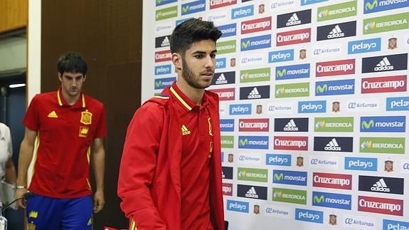 Marco Asensio aparece en la sala de prensa de Las Rozas. 