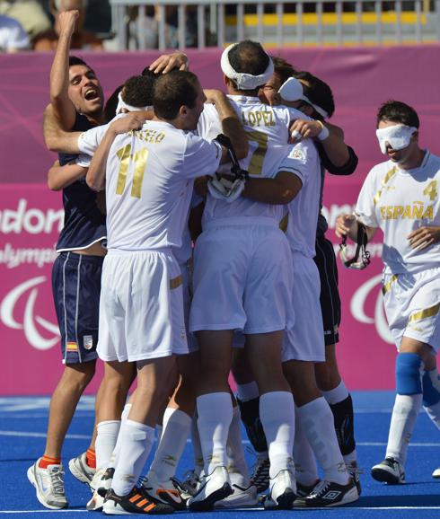 El equipo paralímpico español de fútbol para ciegos en Londres 2012. 