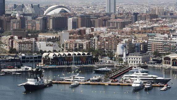 Vista general del Puerto de Valencia.