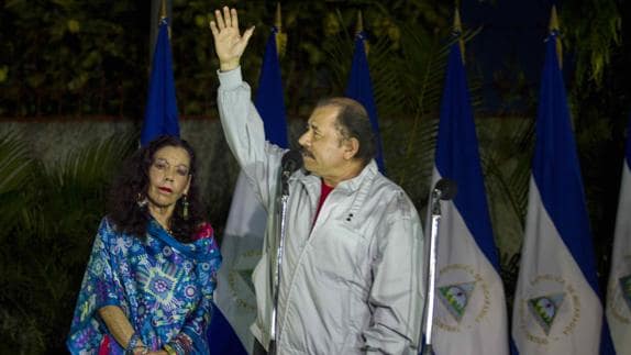 El presidente de Nicaragua, Daniel Ortega, y su esposa, Rosario Murillo.