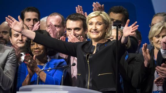 Marine Le Pen en el acto de campaña de Lyon.