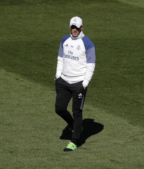 Zinedine Zidane, durante el entrenamiento. 