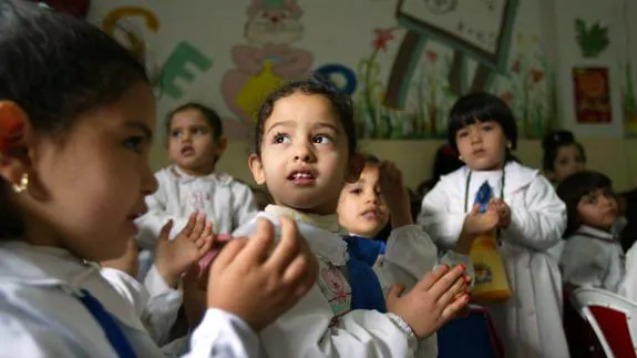 Imagen de unos niños en una escuela de Trípoli (Libia).