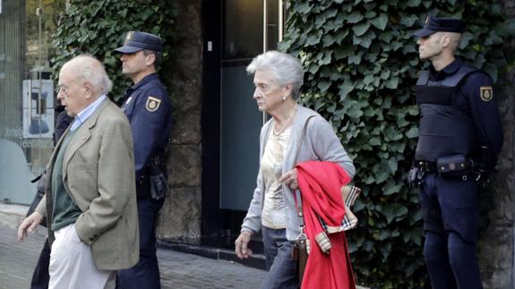 Marta Ferrusola junto a su esposo, Jordi Pujol.