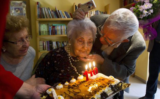 Ana Vela Rubio, la persona más longeva de España con 115 años.