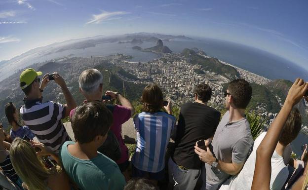 Un grupo de turistas en Río de Janeiro. 